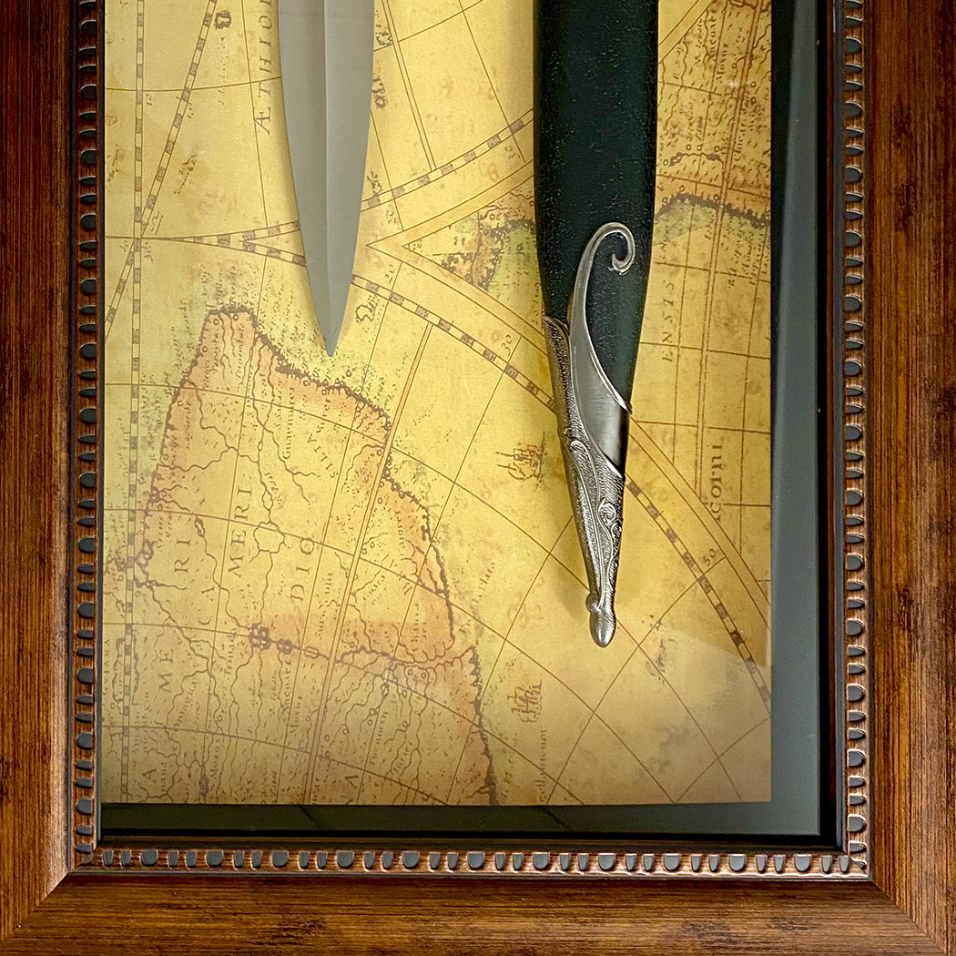   Home Decor Antique Metal Sword & Scabbard Timber Frame with Glass Face